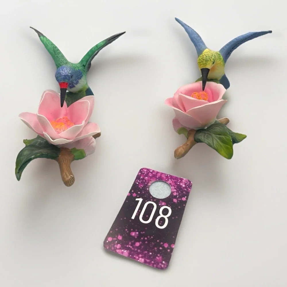 2 VNTG‎ Hummingbird Figurines